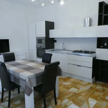 Appartamento Isola Di Man Imperia
